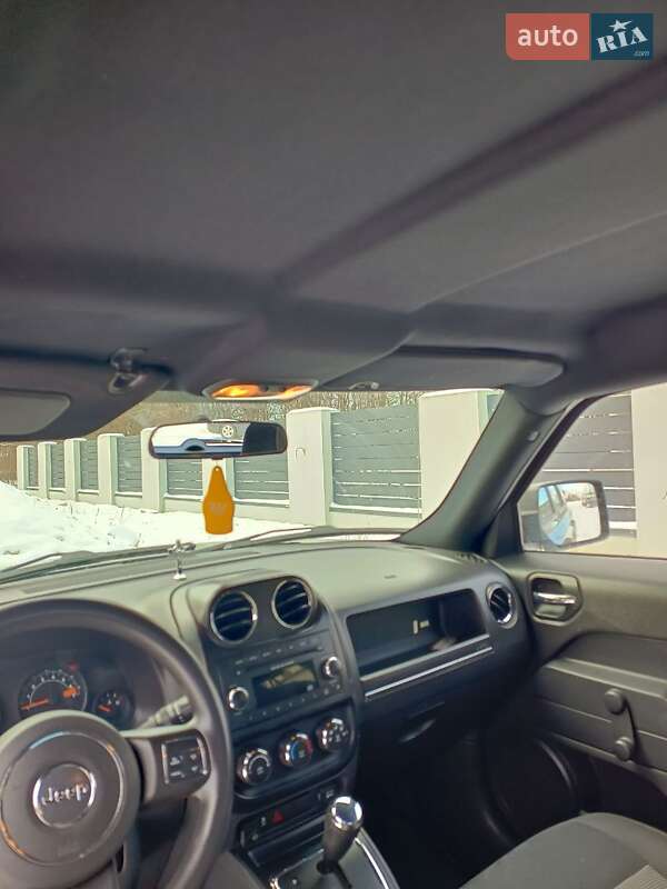 Внедорожник / Кроссовер Jeep Patriot 2015 в Львове