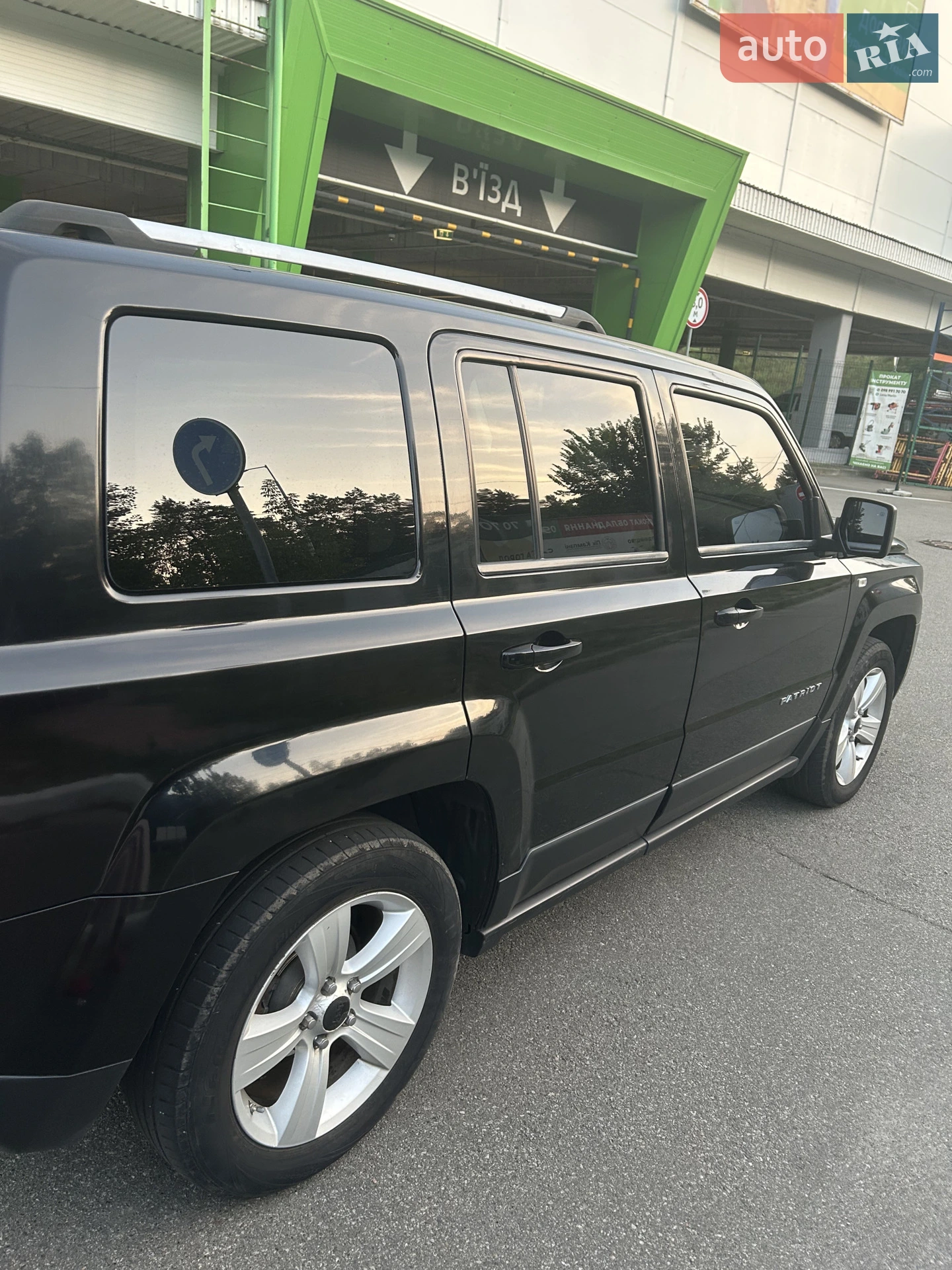 2011 Jeep Liberty (Patriot) - мініатюра 4