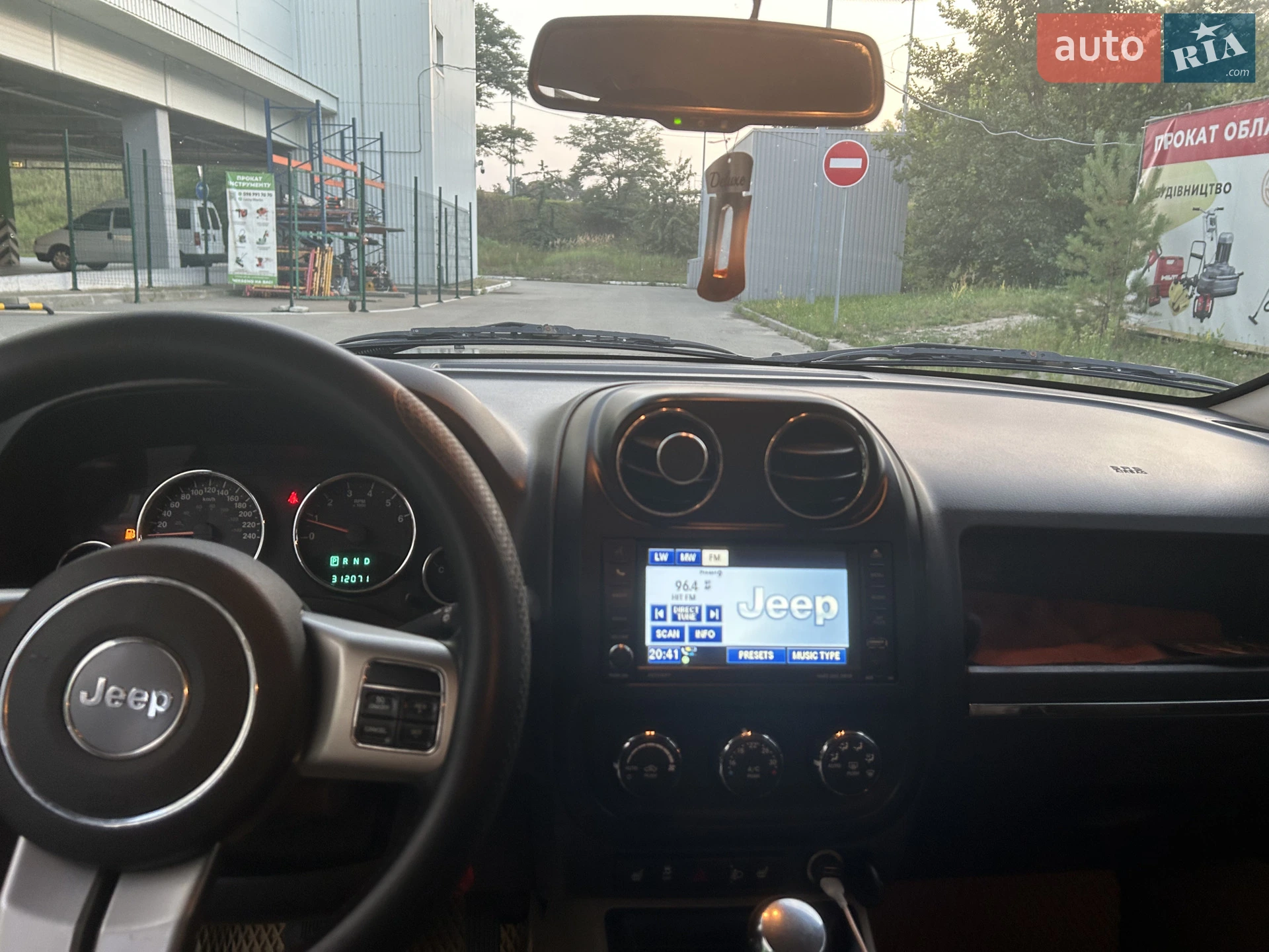 2011 Jeep Liberty (Patriot) - мініатюра 6