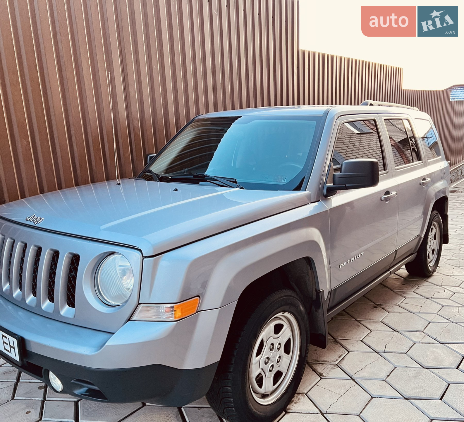 2015 Jeep Liberty (Patriot) - мініатюра 2