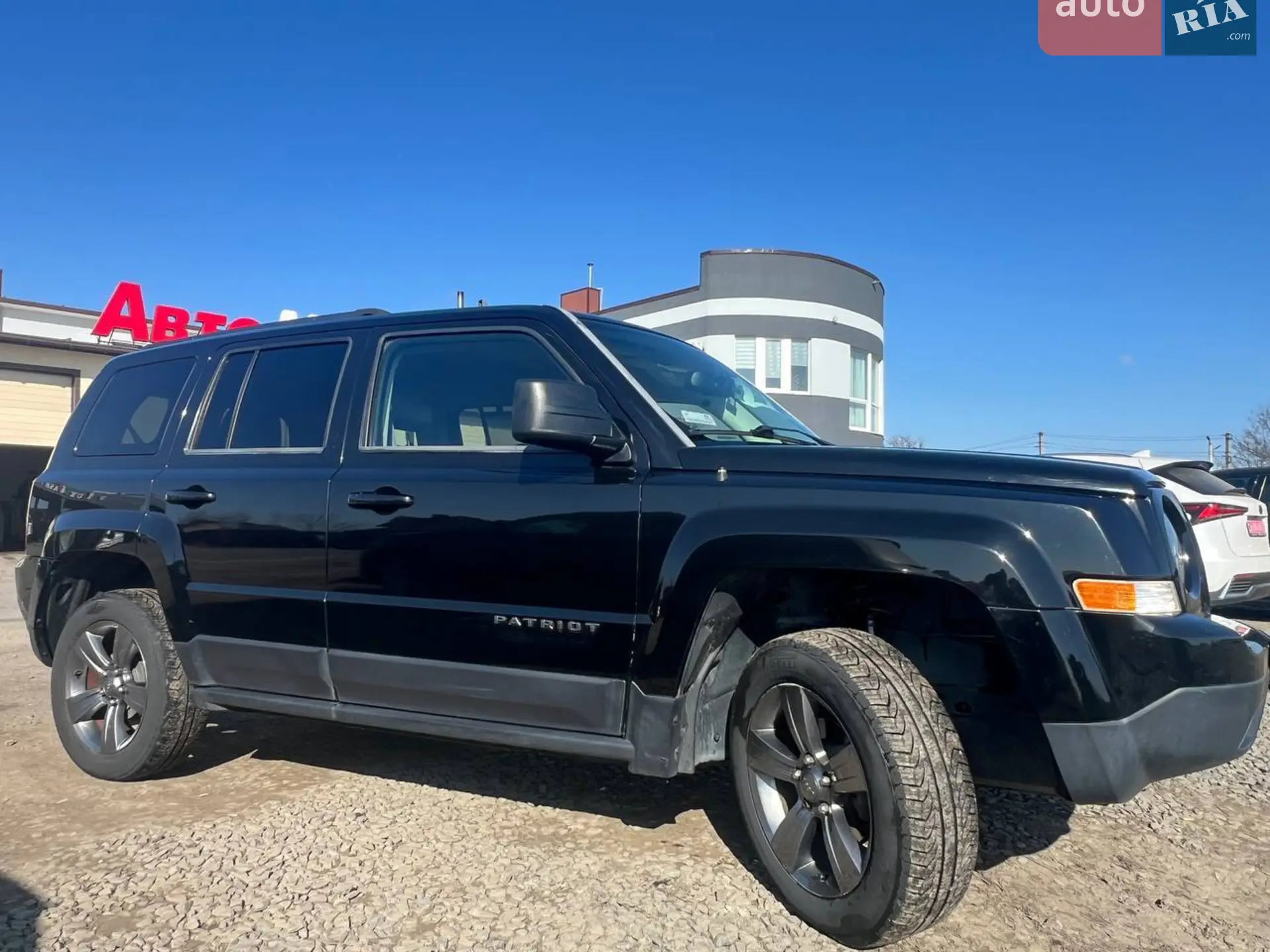 2015 Jeep Liberty (Patriot) - мініатюра 3