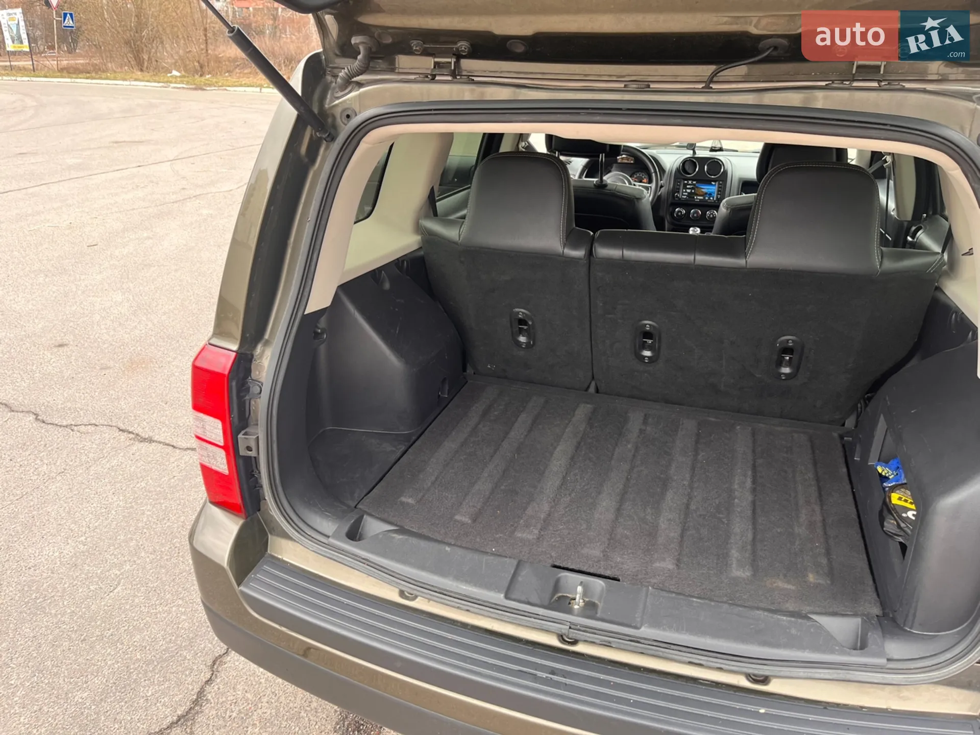 2015 Jeep Liberty (Patriot) - мініатюра 17