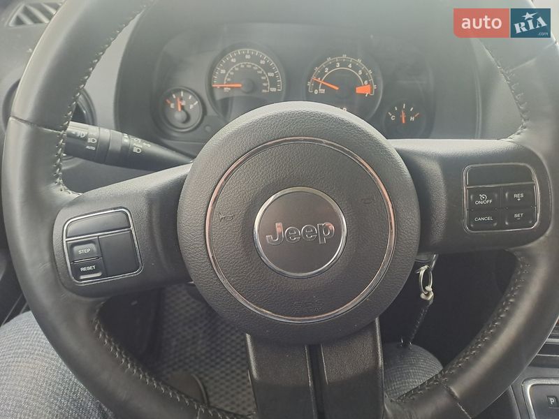 Внедорожник / Кроссовер Jeep Patriot 2016 в Добромиле