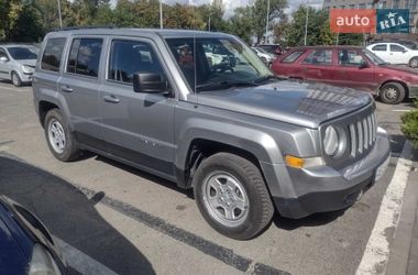 Позашляховик / Кросовер Jeep Patriot 2015 в Дніпрі