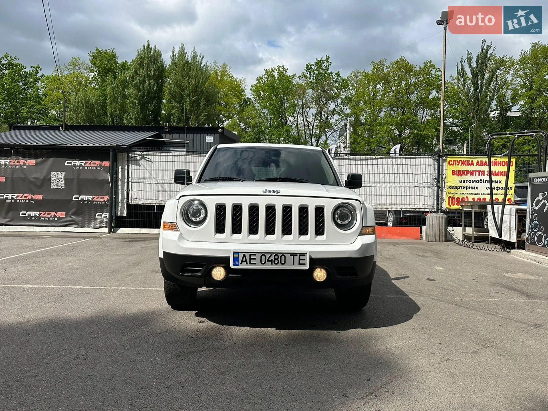 2013 Jeep Liberty (Patriot) - мініатюра 2