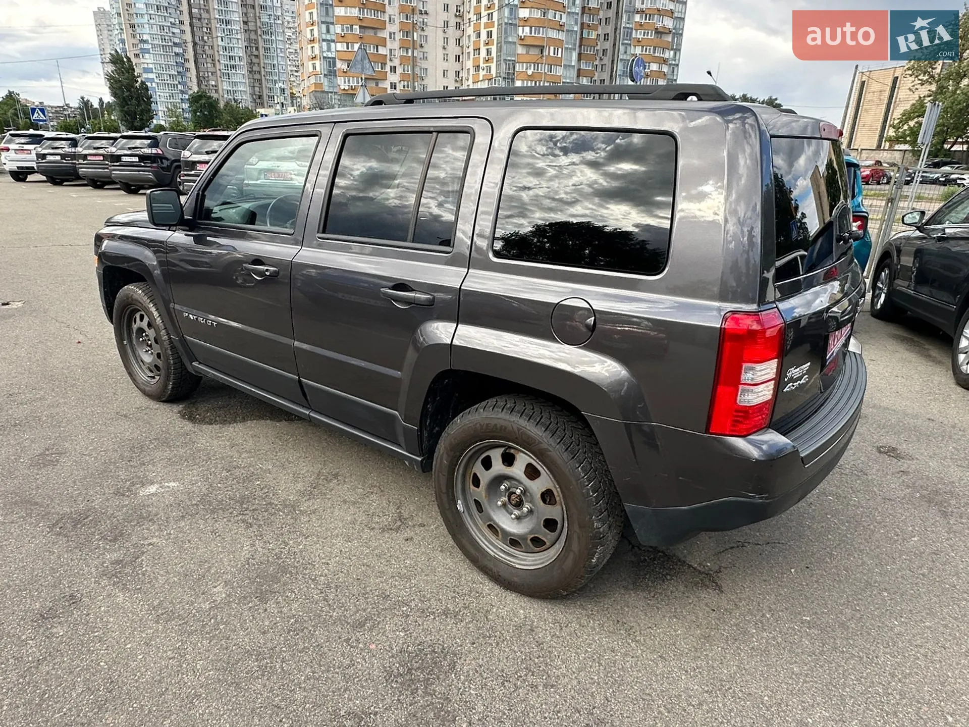 2015 Jeep Liberty (Patriot) - мініатюра 11