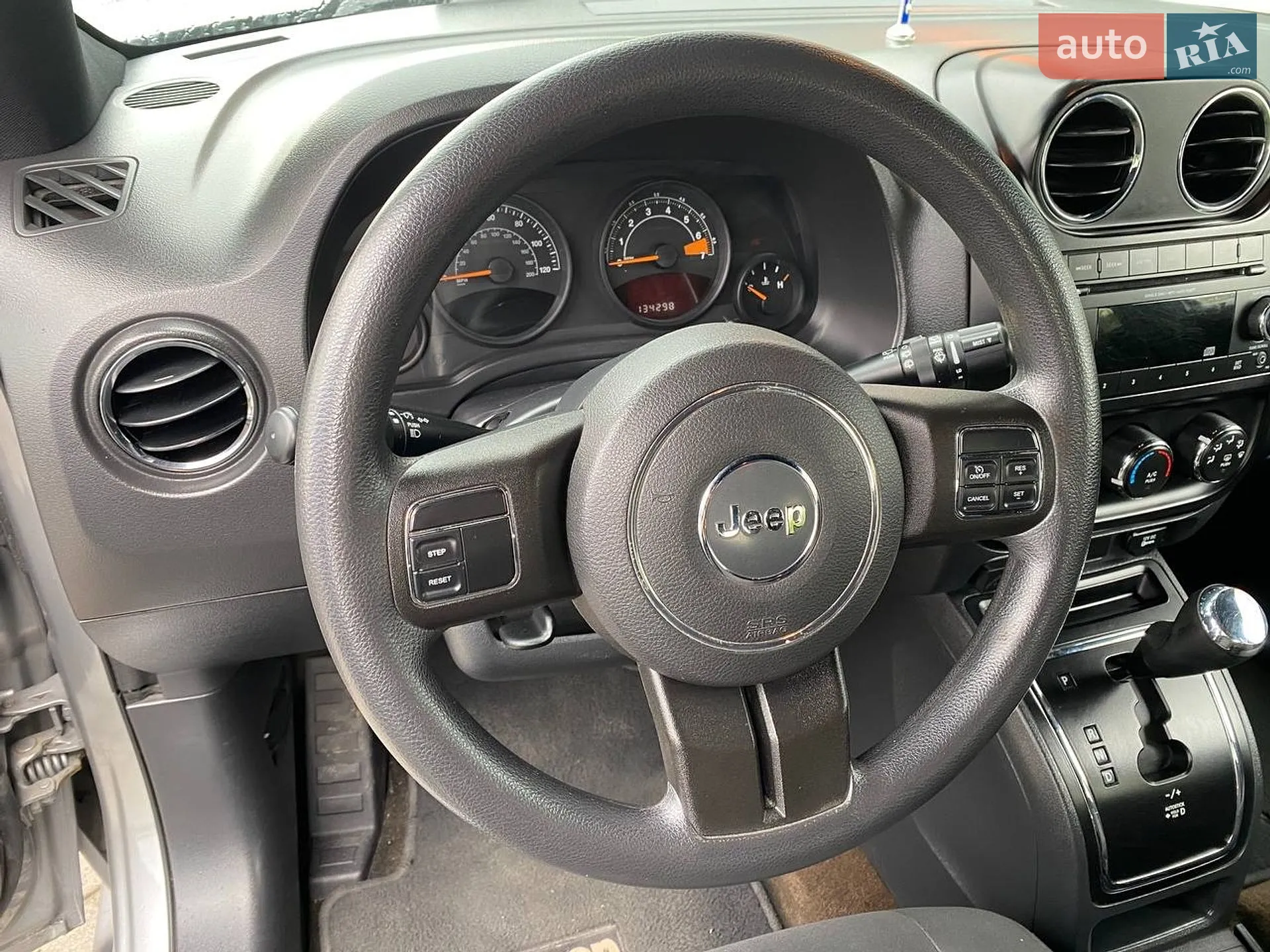 2015 Jeep Liberty (Patriot) - мініатюра 10