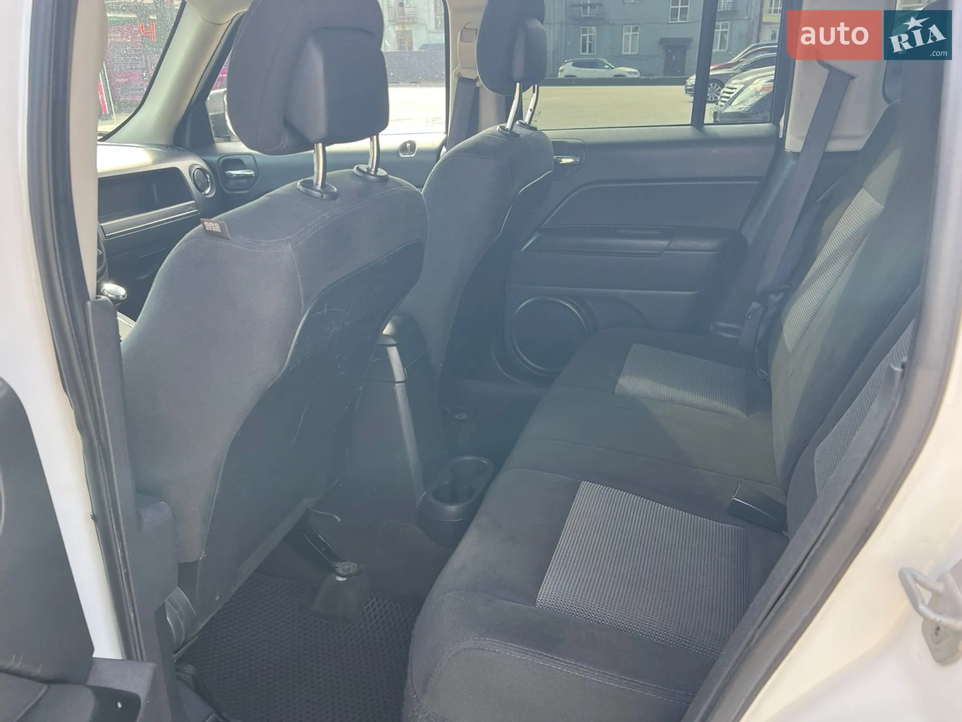 2016 Jeep Liberty (Patriot) - мініатюра 10