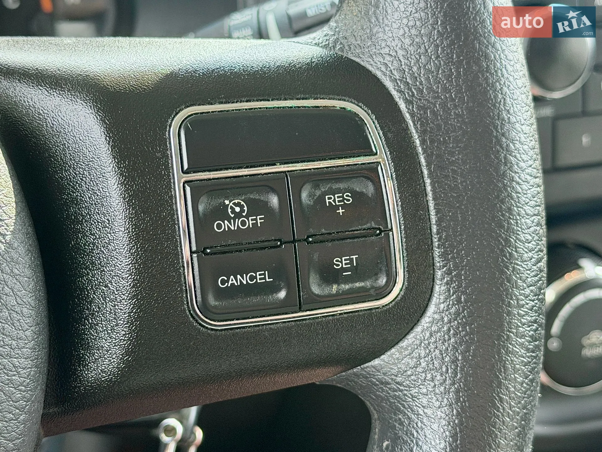 2016 Jeep Liberty (Patriot) - мініатюра 14