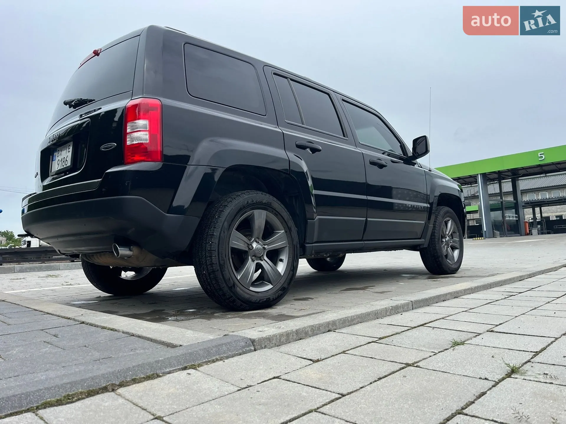 2016 Jeep Liberty (Patriot) - мініатюра 8
