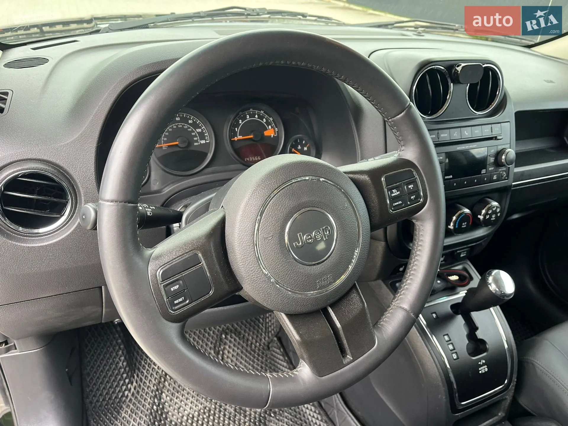 2016 Jeep Liberty (Patriot) - мініатюра 16