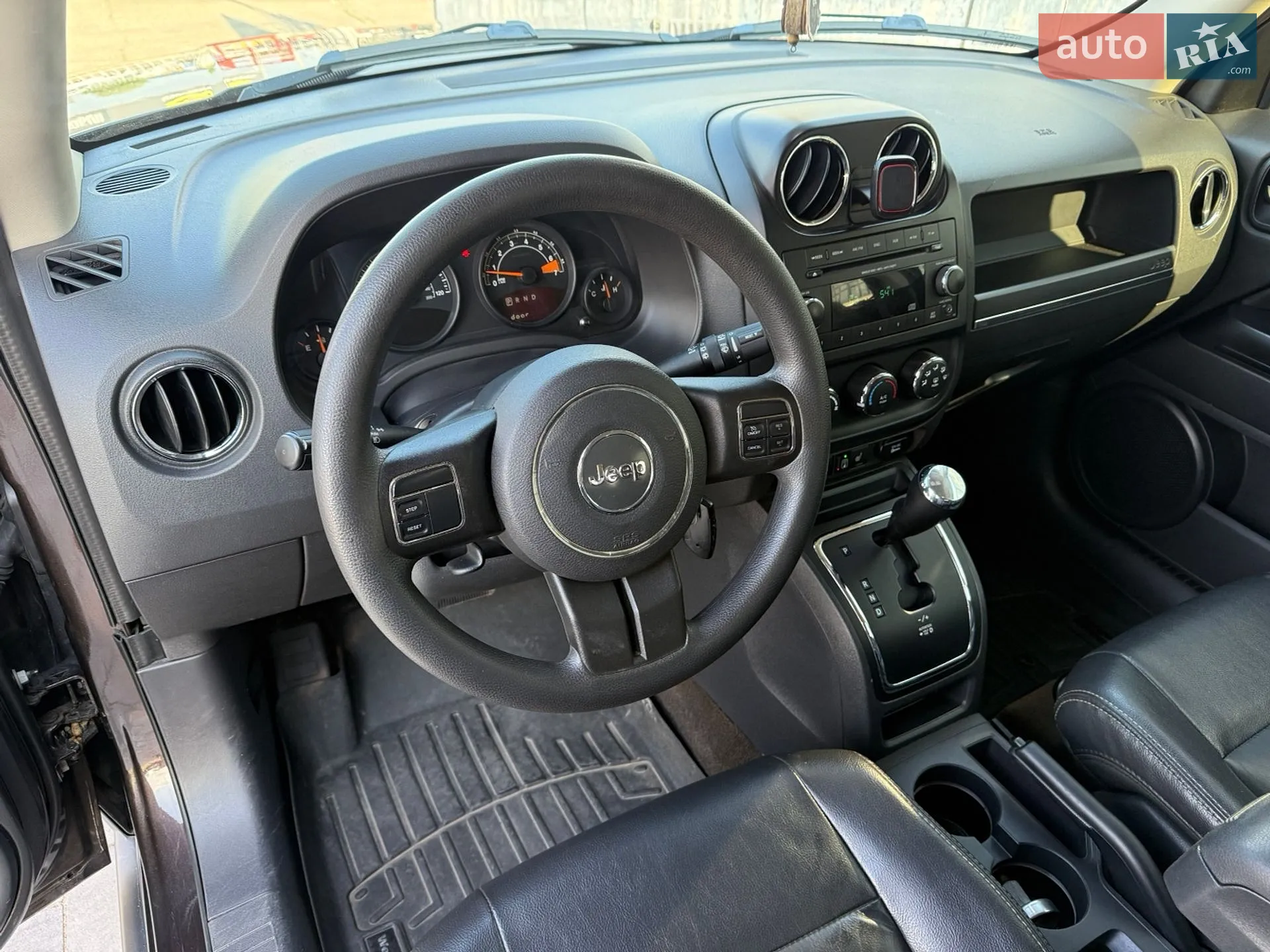 2013 Jeep Liberty (Patriot) - мініатюра 27