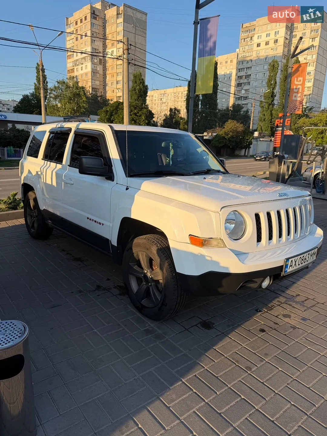 2016 Jeep Liberty (Patriot) - мініатюра 2