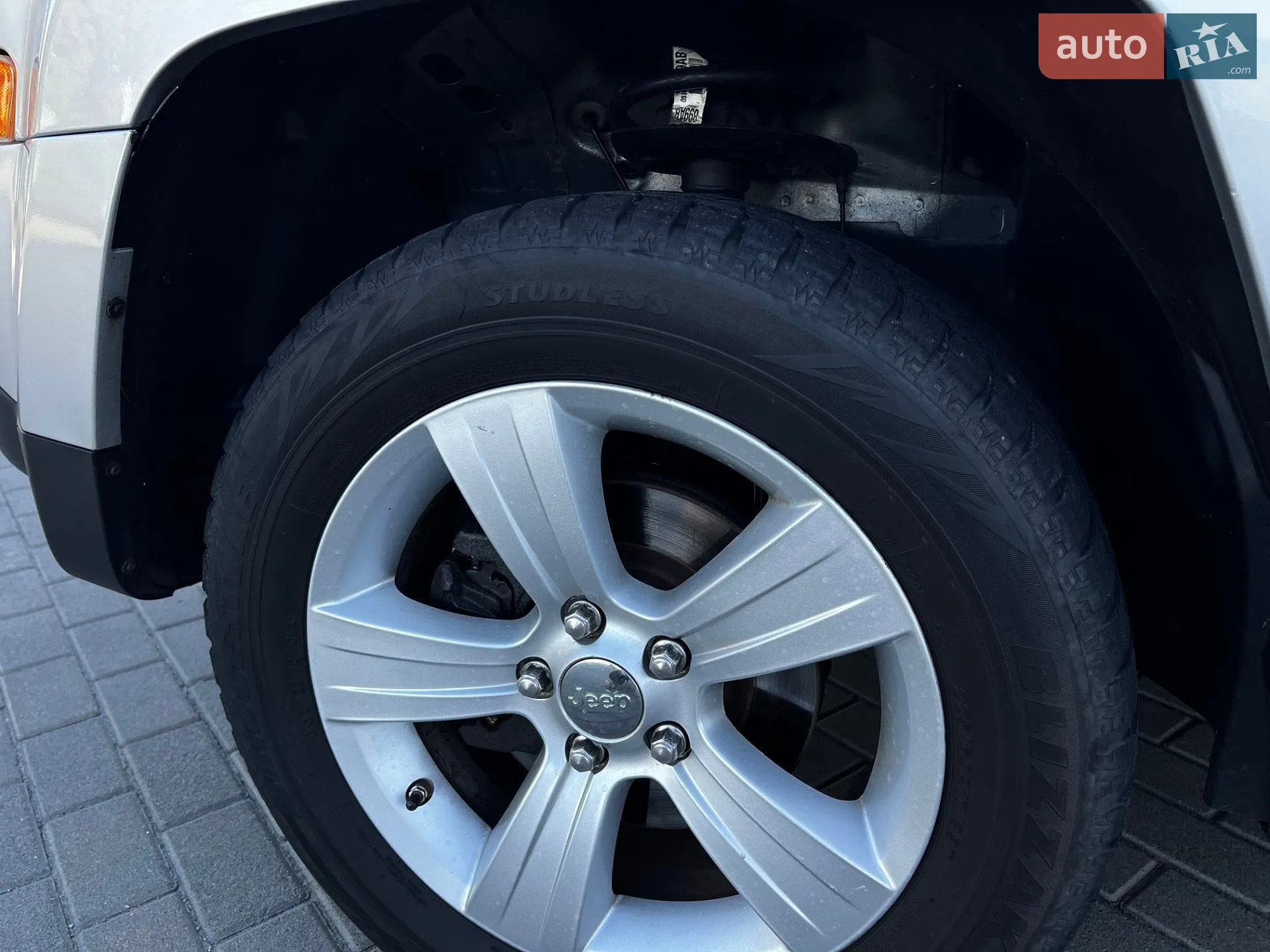 2010 Jeep Liberty (Patriot) - мініатюра 12