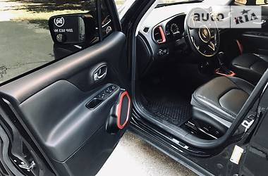 Внедорожник / Кроссовер Jeep Renegade 2017 в 