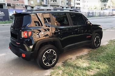 Внедорожник / Кроссовер Jeep Renegade 2017 в 