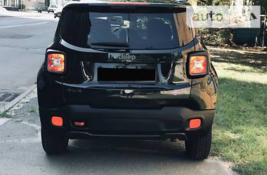 Внедорожник / Кроссовер Jeep Renegade 2017 в 