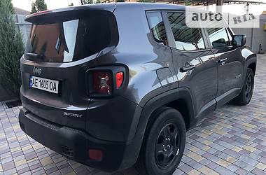 Внедорожник / Кроссовер Jeep Renegade 2017 в Днепре