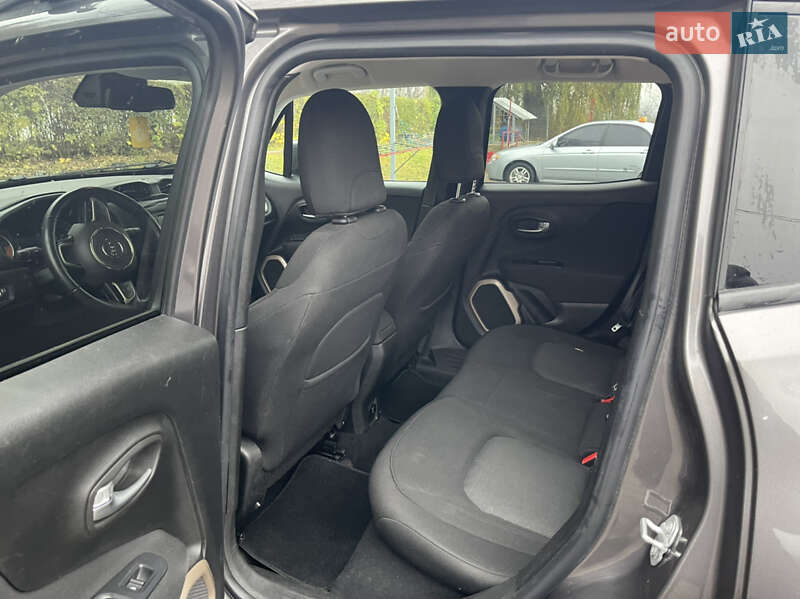 Внедорожник / Кроссовер Jeep Renegade 2017 в Черновцах