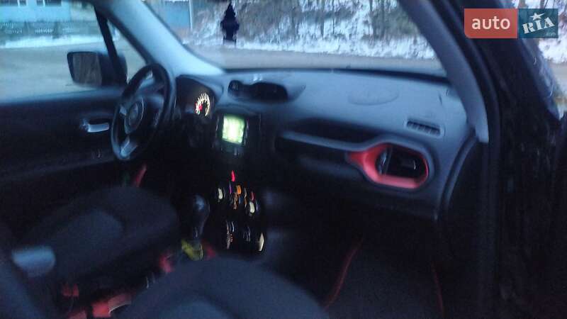 Позашляховик / Кросовер Jeep Renegade 2016 в Тернополі