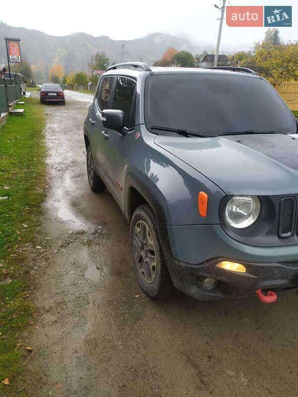 Внедорожник / Кроссовер Jeep Renegade 2017 в Черновцах