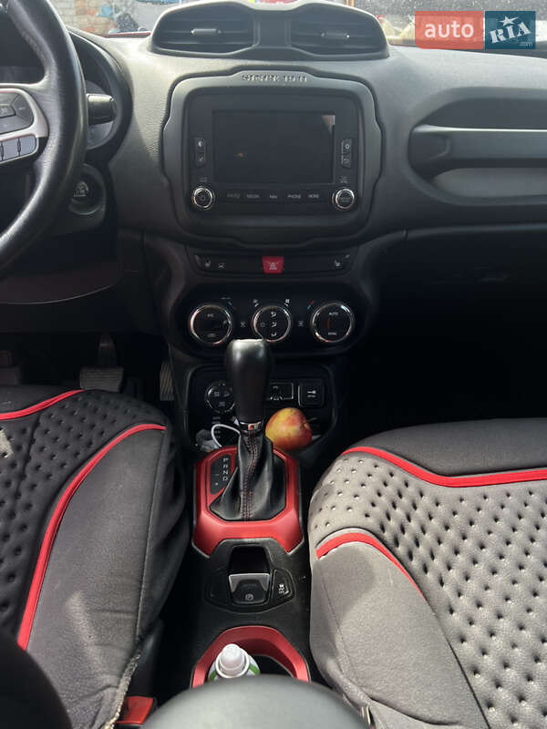 Позашляховик / Кросовер Jeep Renegade 2015 в Дніпрі фото 7 Позашляховик / Кросовер Jeep Renegade 2015 в Дніпрі