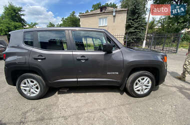 Внедорожник / Кроссовер Jeep Renegade 2017 в 