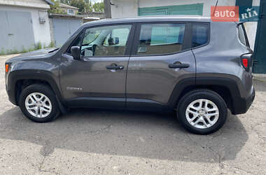 Внедорожник / Кроссовер Jeep Renegade 2017 в 