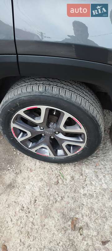 Позашляховик / Кросовер Jeep Renegade 2017 в Києві