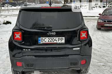 Позашляховик / Кросовер Jeep Renegade 2015 в Львові