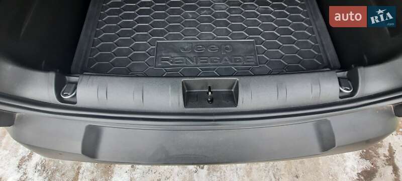 Позашляховик / Кросовер Jeep Renegade 2018 в Івано-Франківську