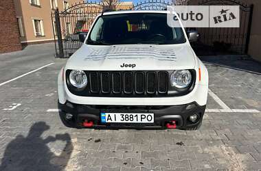 Внедорожник / Кроссовер Jeep Renegade 2015 в Вишневом