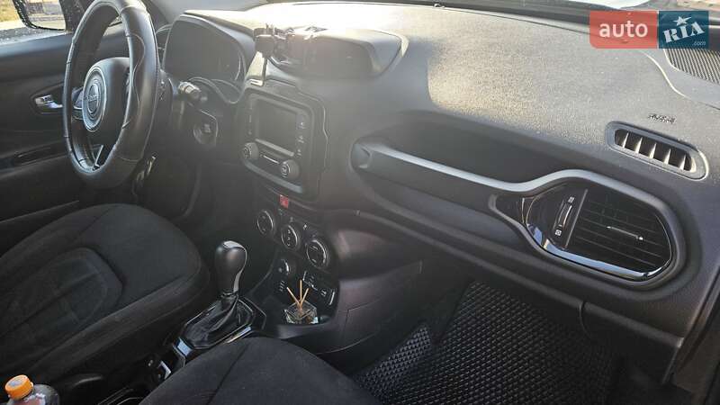 Внедорожник / Кроссовер Jeep Renegade 2016 в Чернигове