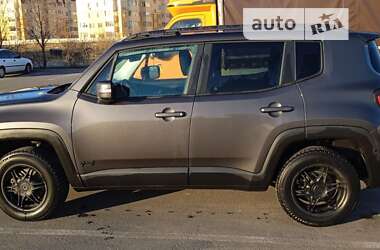 Внедорожник / Кроссовер Jeep Renegade 2015 в Киеве