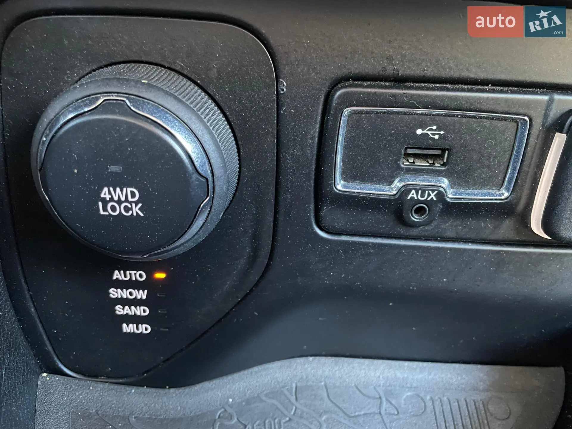 2015 Jeep Renegade - мініатюра 22