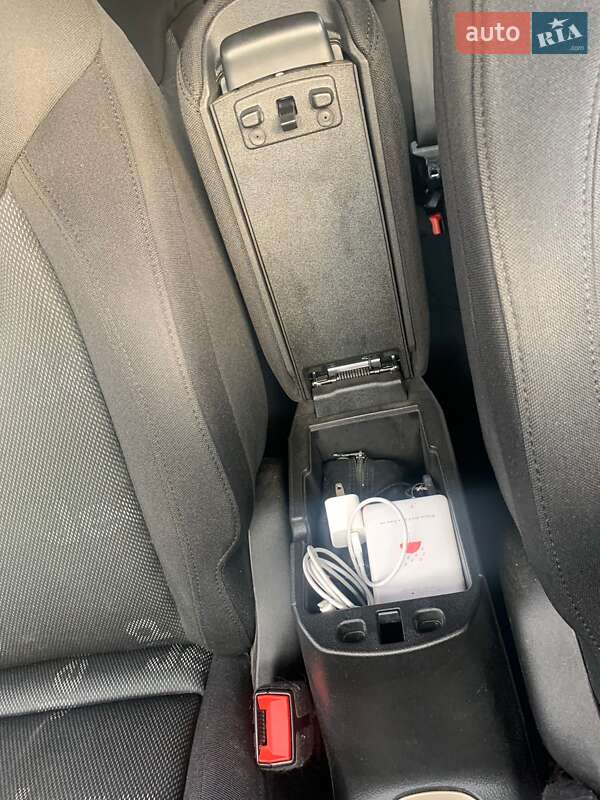 Позашляховик / Кросовер Jeep Renegade 2015 в Чернівцях