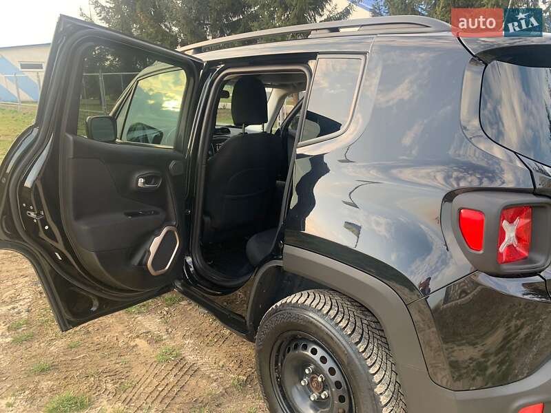 Позашляховик / Кросовер Jeep Renegade 2015 в Чернівцях