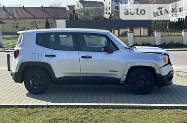 Позашляховик / Кросовер Jeep Renegade 2016 в Львові