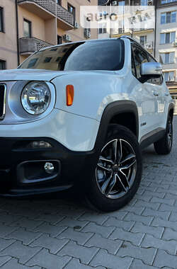 Внедорожник / Кроссовер Jeep Renegade 2016 в Ужгороде