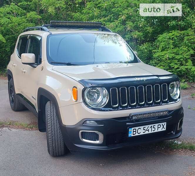 Внедорожник / Кроссовер Jeep Renegade 2015 в Трускавце