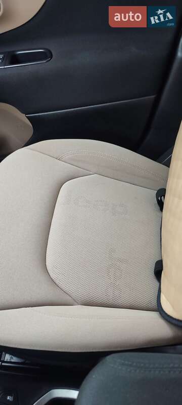 Позашляховик / Кросовер Jeep Renegade 2015 в Трускавці
