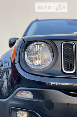 Внедорожник / Кроссовер Jeep Renegade 2015 в Киеве