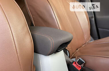 Внедорожник / Кроссовер Jeep Renegade 2015 в 
