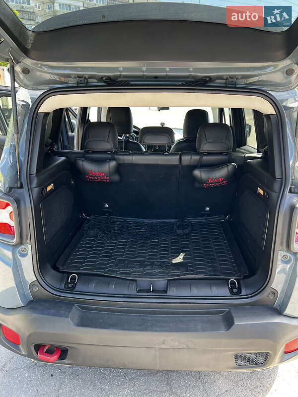 Позашляховик / Кросовер Jeep Renegade 2015 в Броварах