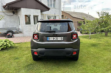 Внедорожник / Кроссовер Jeep Renegade 2016 в Полтаве