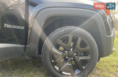 Внедорожник / Кроссовер Jeep Renegade 2017 в 