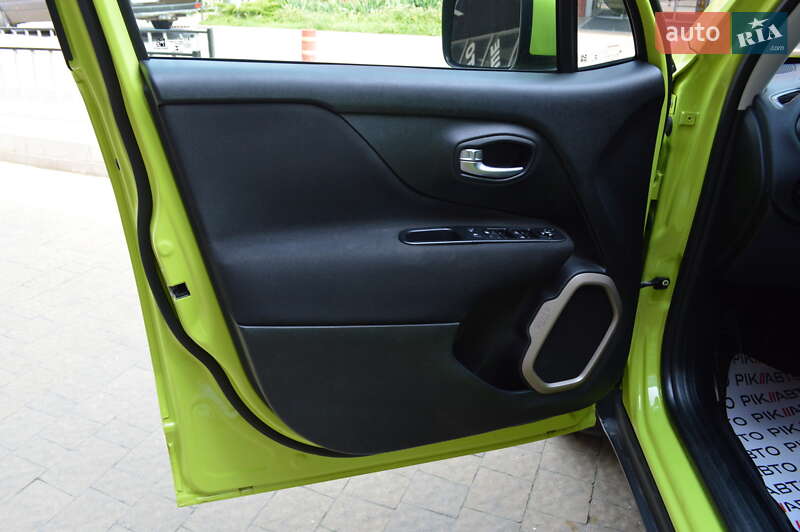 Позашляховик / Кросовер Jeep Renegade 2017 в Львові