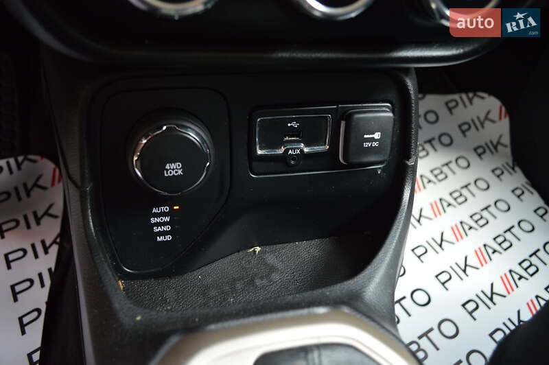 Позашляховик / Кросовер Jeep Renegade 2017 в Львові