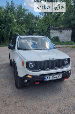 Внедорожник / Кроссовер Jeep Renegade 2016 в Славянске