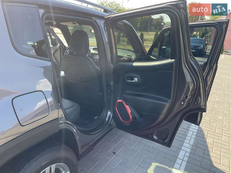 Позашляховик / Кросовер Jeep Renegade 2017 в Лозовій